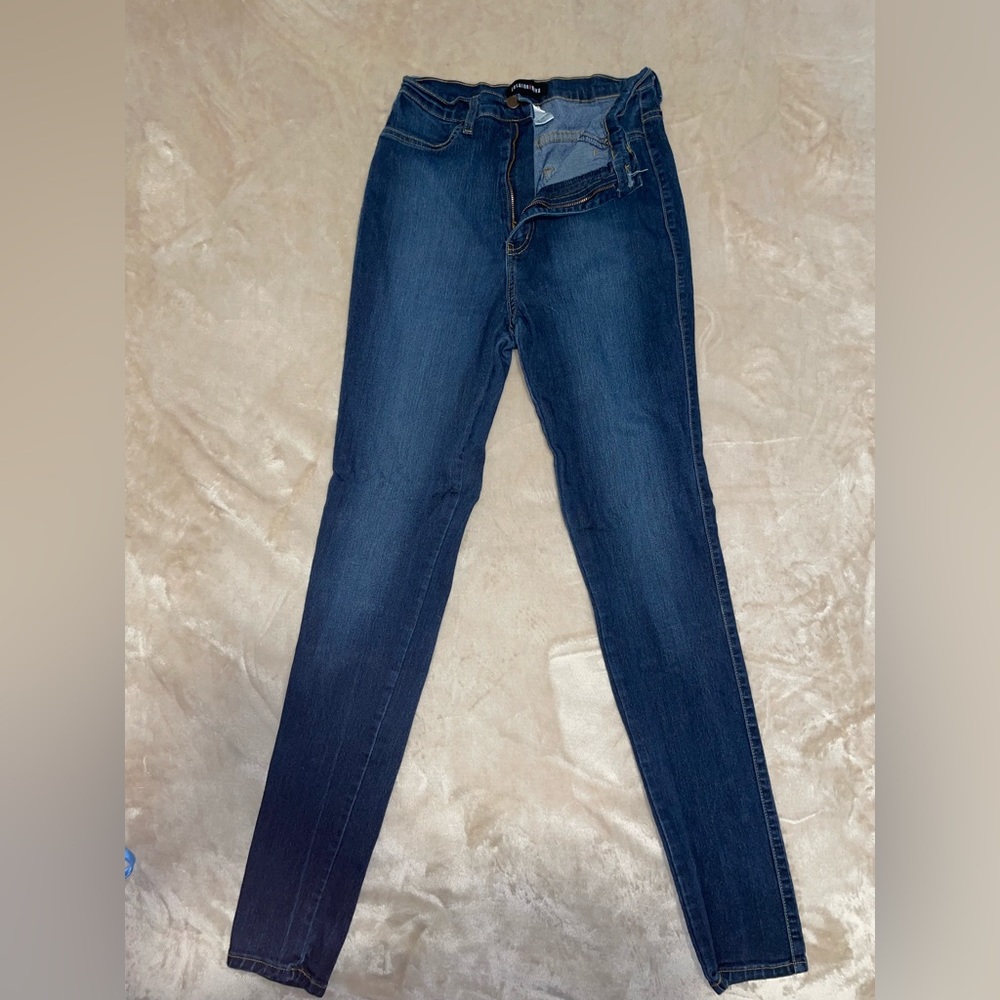 Fashion Nova Sz 11 Dark Blue jeans